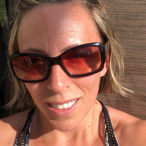 Meet your Posher, Tanya - Picture 1 of 1